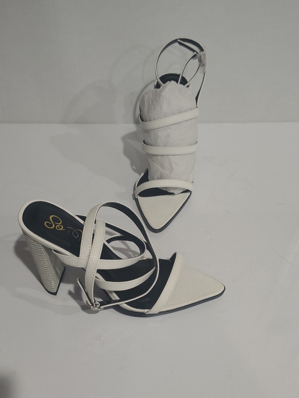 NWB So Me White Strappy Pointed-Toe Stiletto Heels Size 10